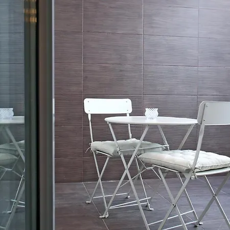 B&bari, Via Cairoli - Le Di Aurelia 4*