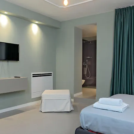 B&bari, Via Cairoli - Le Di Aurelia 4*