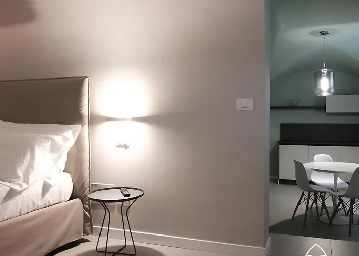 B&bari, Via Cairoli - Le Di Aurelia 4*